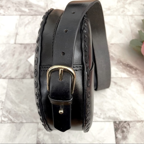 🌸Host Pick🌸 🆕 Authentic Antik Batik Round Embossed Leather Bag - Picture 4 of 8